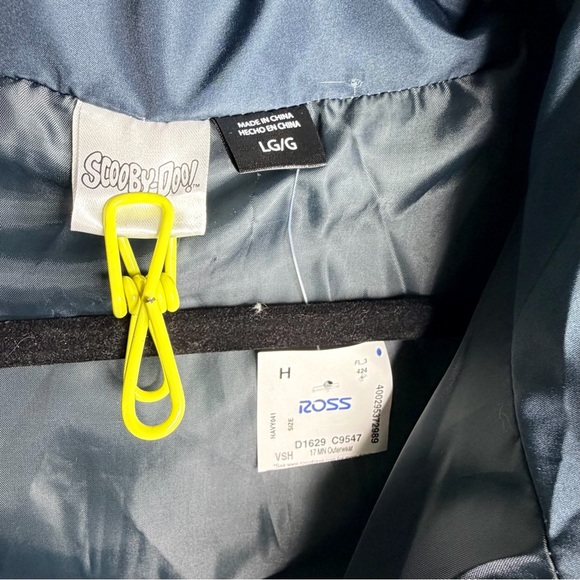 Scooby Snacks Graphic Black Puffer Jacket - Picture 5 of 6